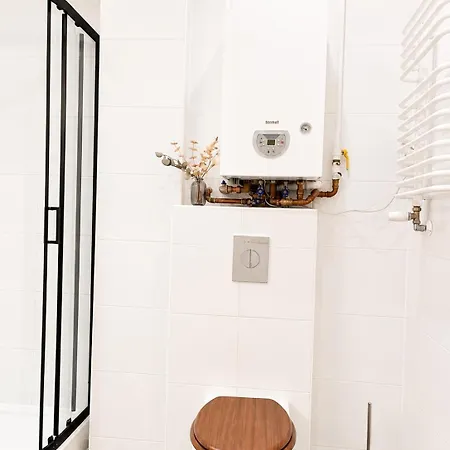 Nad Jeziorem Sportowa Apartment *